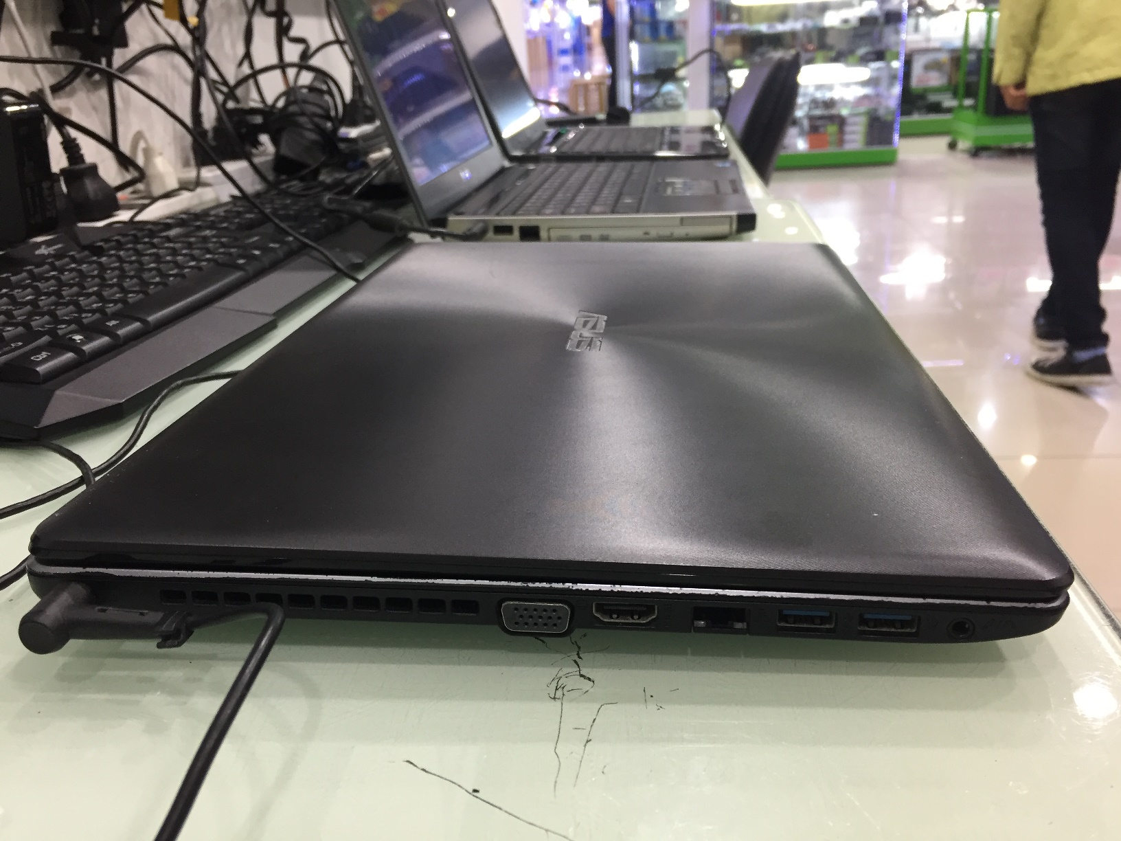 ASUS K550LB