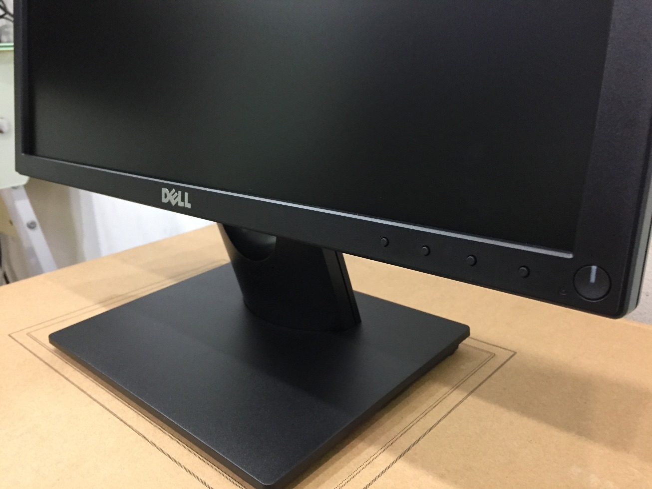 DELL E1916H 18.5" LED ของใหม่เก่าเก็บ