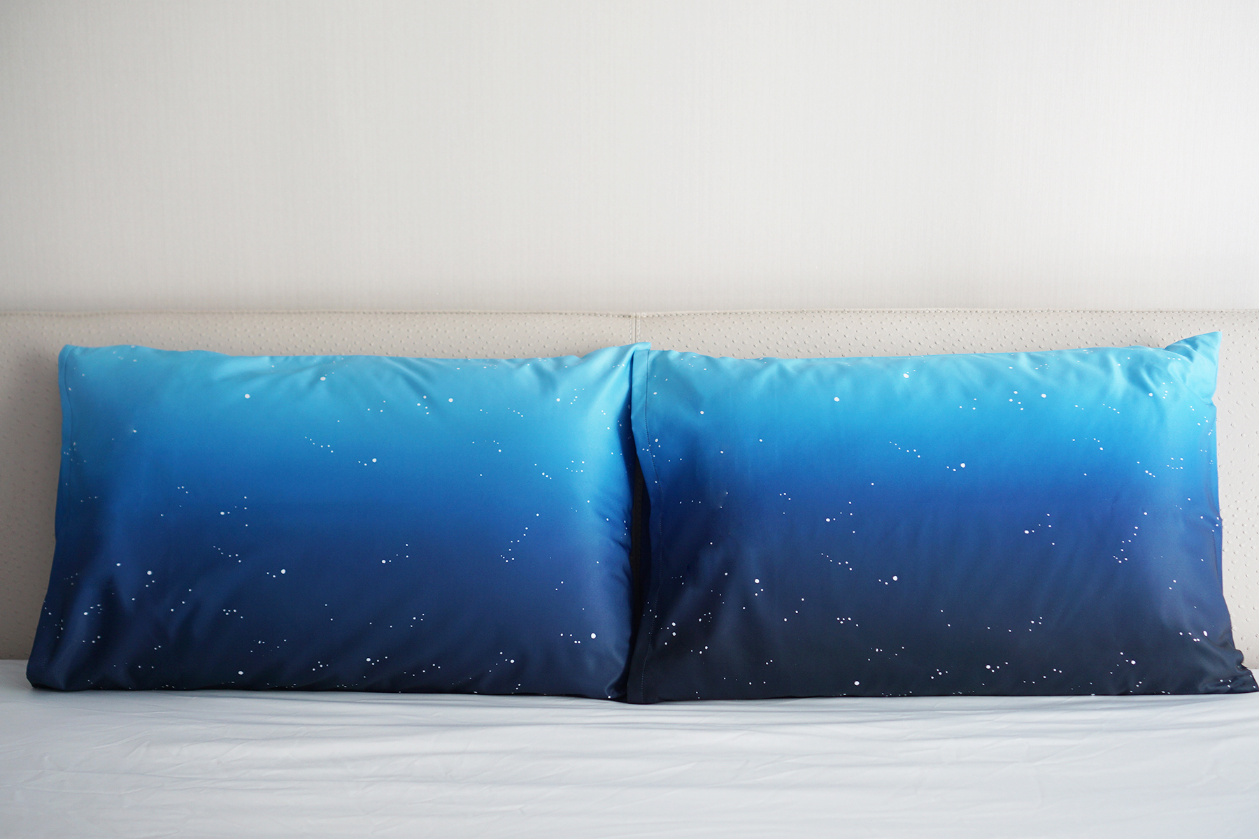 ปลอกหมอนหนุนคู่ พิมพ์ลายเต็มผืน ลาย Blue Sparkle