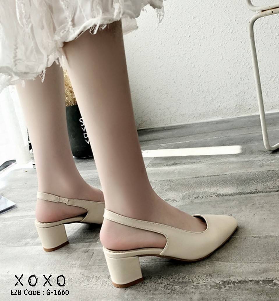 รองเท้าคัทชูส้นตันรัดส้น (สีกากี)