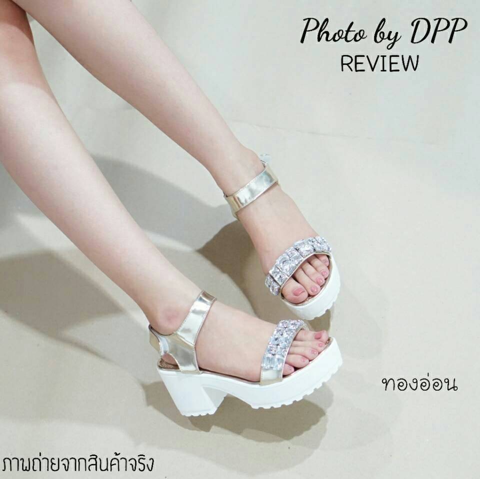 พร้อมส่ง : รองเท้าส้นสูงหน้าประดับเพชร (สีเงิน)