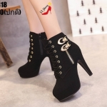 รองเท้าผ้าใบส้นสูงแต่งอะไหล่ (สีดำ)