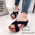 รองเท้าส้นเตารีดสายไขว้สไตล์ลำลอง