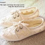 รองเท้าผ้าใบลูกไม้วินเทจแบบโปร่ง (สีครีม)