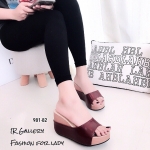 รองเท้าส้นเตารีดแบบสวงเปิดหน้า (สีแดงเข้ม)