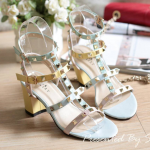 พร้อมส่ง : รองเท้าส้นสูง Valentino pumps rainbow color t-strap rockstud (สีฟ้า)