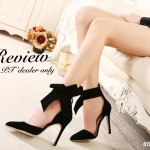 รองเท้าส้นเข็มแต่งโบว์ (สีดำ)