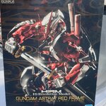 กันดั้ม กันพลา High-Resolution Model Gundam Astray Red Frame (1/100)