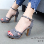 รองเท้าส้นสูงรัดข้อหนังชามัวร์ (สีเทา)