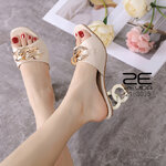 รองเท้าส้นสูงเปิดส้นแต่งอะไหล่ (สีขาว)