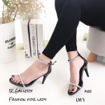 รองเท้าส้นสูงรัดข้อแต่งอะไหล่เพชร (สีเทา)