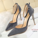 รองเท้าคัทชูส้นสูงแต่งส้นโลหะ (สีัเทา)