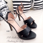 รองเท้าส้นสูงรัดข้อ (สีดำ)