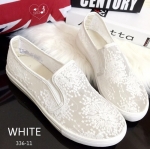 พร้อมส่ง : รองเท้าลูกไม้สไตล์ givenchy (สีขาว)