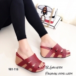 รองเท้าส้นเตารีดแต่งสายคาด (สีแดง)