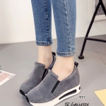 รองเท้าผ้าใบเสริมส้นทรงสวม (สีเทา)