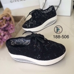 รองเท้าผ้าใบลูกไม้ทรง Sport (สีดำ)