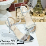 พร้อมส่ง : รองเท้าส้นสูงหน้าเพชร (สีเงิน)