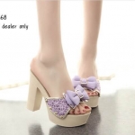 รองเท้าส้นสูงแต่งโบว์ (สีม่วง)