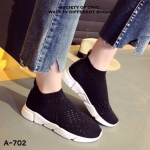 รองเท้าผ้าใบผ้ายืดแต่งคริสตัล (สีดำ)