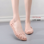 รองเท้าคัทชูส้นแบนฉลุลายดอก (สีครีม)