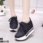 รองเท้าผ้าใบเสริมส้นแต่งลายแฟชั่น (สีดำ)