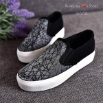 รองเท้าผ้าใบ Spider Web Slip On (สีดำ)
