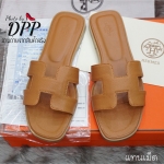 รองเท้า HERMES Sandals Leather (สีแทนหนังลาย)