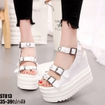 รองเท้าส้นเตารีดแต่งเข็มขัด3ตอน (สีขาว)