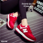 รองเท้าผ้าใบ NB Classic (สีแดง)