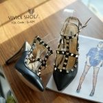 รองเท้า Valentino Heels 4 นิ้ว (สีดำ)