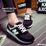 รองเท้าผ้าใบ NB Classic (สีดำ)