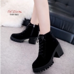 รองเท้าผ้าใบสักหยักทรงหุ้มข้อ (สีดำ)