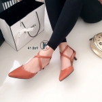 รองเท้าส้นเตี้ยสายไขว้ (สีน้ำตาล)