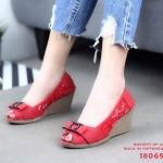 รองเท้าคัทชูส้นเตารีดแต่งลายลูกไม้ (สีแดง)