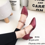 รองเท้าคัทชูส้นเตี้ยแต่งอะไหล่ (สีแดง)