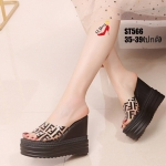 รองเท้าส้นเตารีดทรงสวมแต่งลายแฟชั่น (สีดำ)