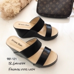 รองเท้าส้นเตารีดคาดสองตอน (สีดำ)