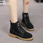 รองเท้าผ้าใบหุ้มข้อสไตล์มาร์ติน (สีดำ)