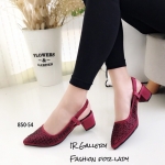 รองเท้าหัวแหลมรัดส้นแต่งคริสตัล (สีแดง)