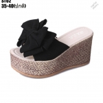 รองเท้าส้นเตารีดวนปอแต่งโบว์ (สีดำ)