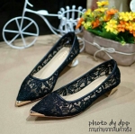 พร้อมส่ง : รองเท้าคัทชูหัวแหลมส้นทอง (สีดำ)