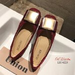 รองเท้าคัทชูส้นแบนแต่งอะไหล่ (สีแดง)