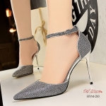 รองเท้าคัทชูส้นสูงเมทัลลิครัดข้อ (สีเทา)