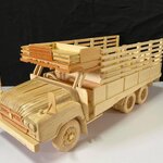 รถ 10 ล้อปู่หน้ายาว 1/20 ไม้