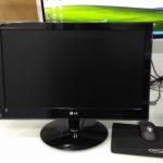 LG E2240 22"LCD Full HD