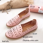 รองเท้าคัทชูทรงสวมฉลุลาย (สีชมพู)