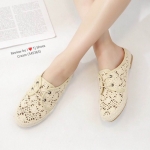 รองเท้าผ้าใบลูกไม้เปิดส้น (สีครีม)