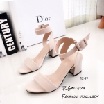 รองเท้าส้นตันแต่งสายรัดเข็มขัด (สีครีม)