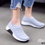 รองเท้าผ้าใบทรงสวมขอบถุงเท้า (สีเทา)